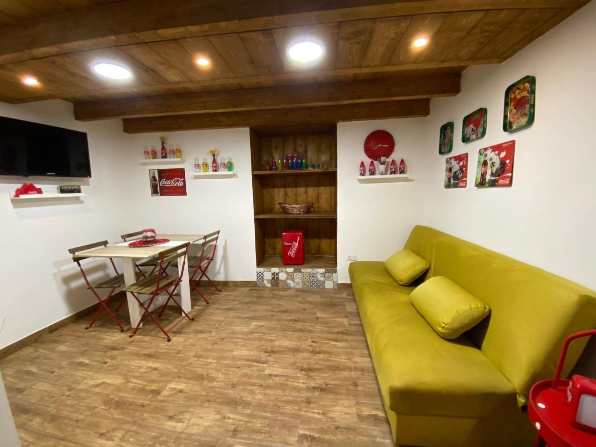 Vat' Coke House * Naples